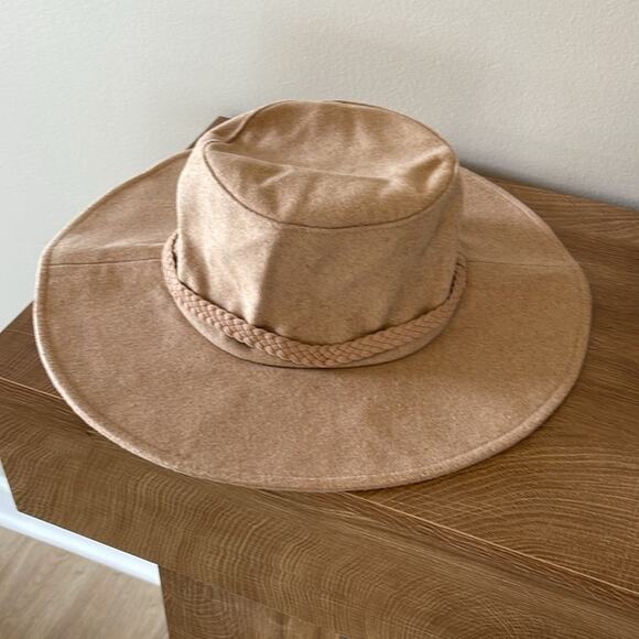 NWT floppy hat - Picture 5 of 5